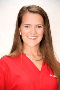 Dr. Fekete Adrienn - Rézgyöngy felhelyező orvos